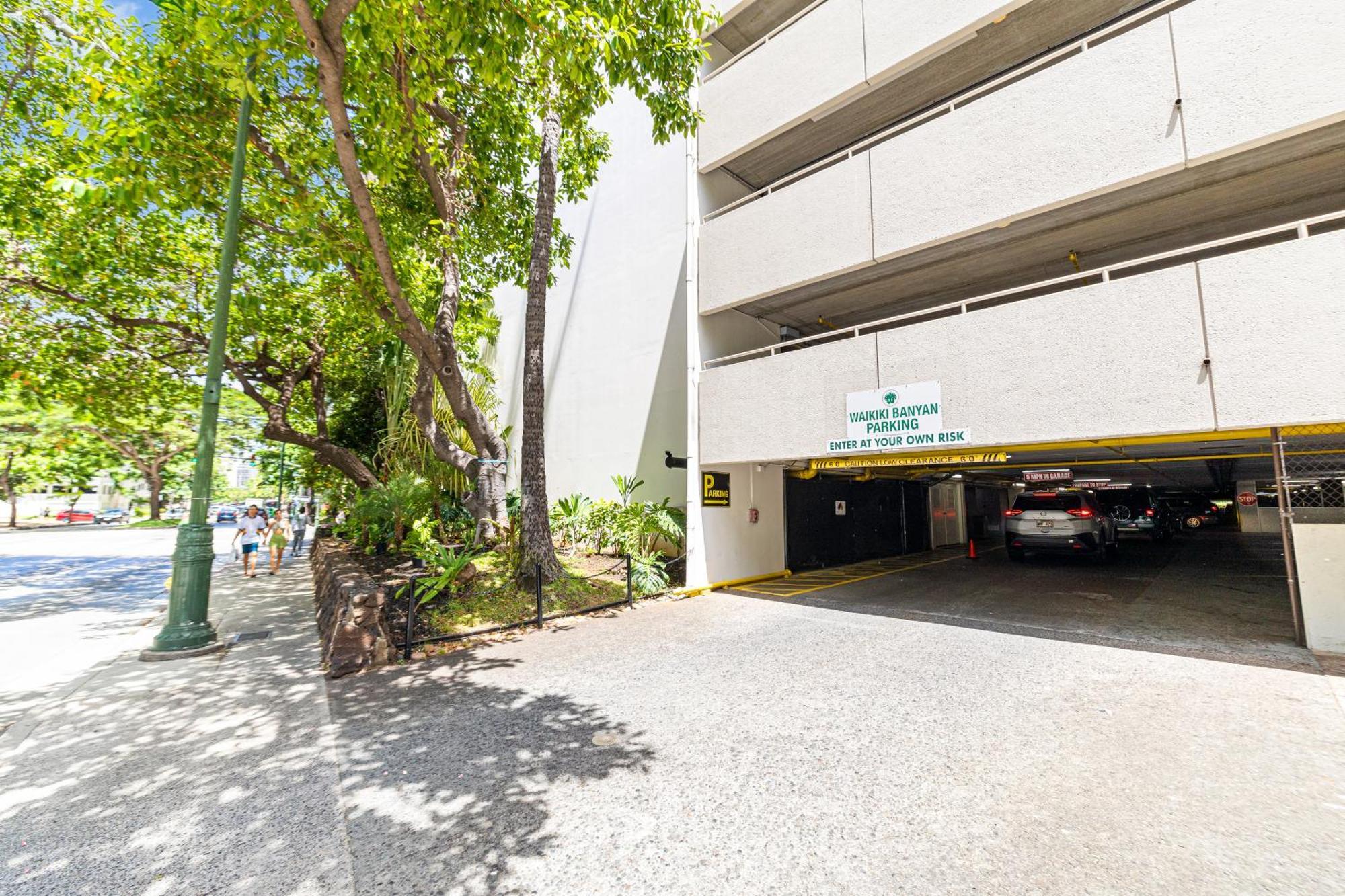 Apartment Cozy Waikiki Getaway, Stroll To With Free Parking